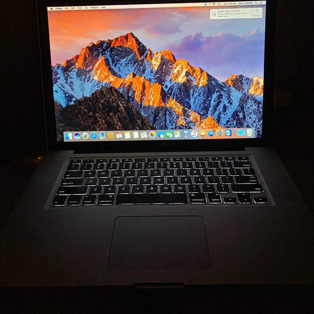 2010 MacBook Pro Computer - Picture 3 of 7